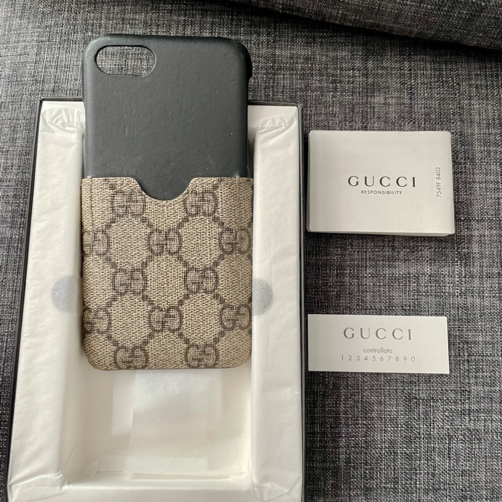 Gucci iPhone 8 Case with Card Pocket